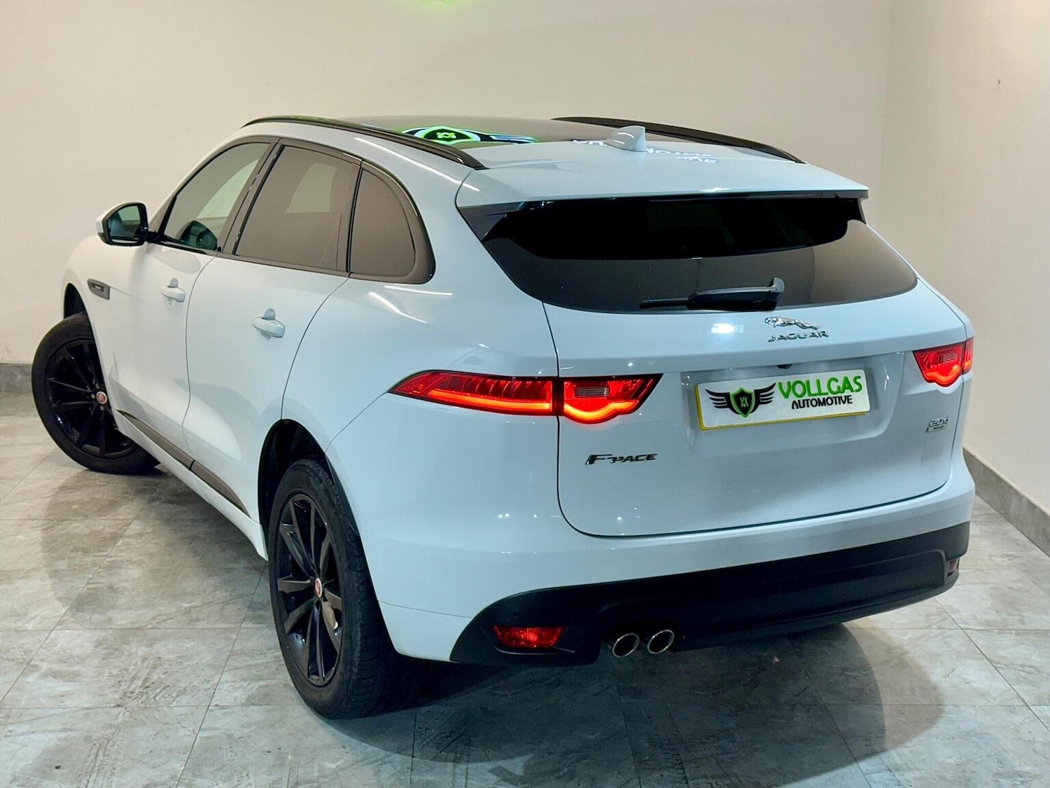 Used Jaguar F-Pace 2017 for sale - 77398391: Photo 81