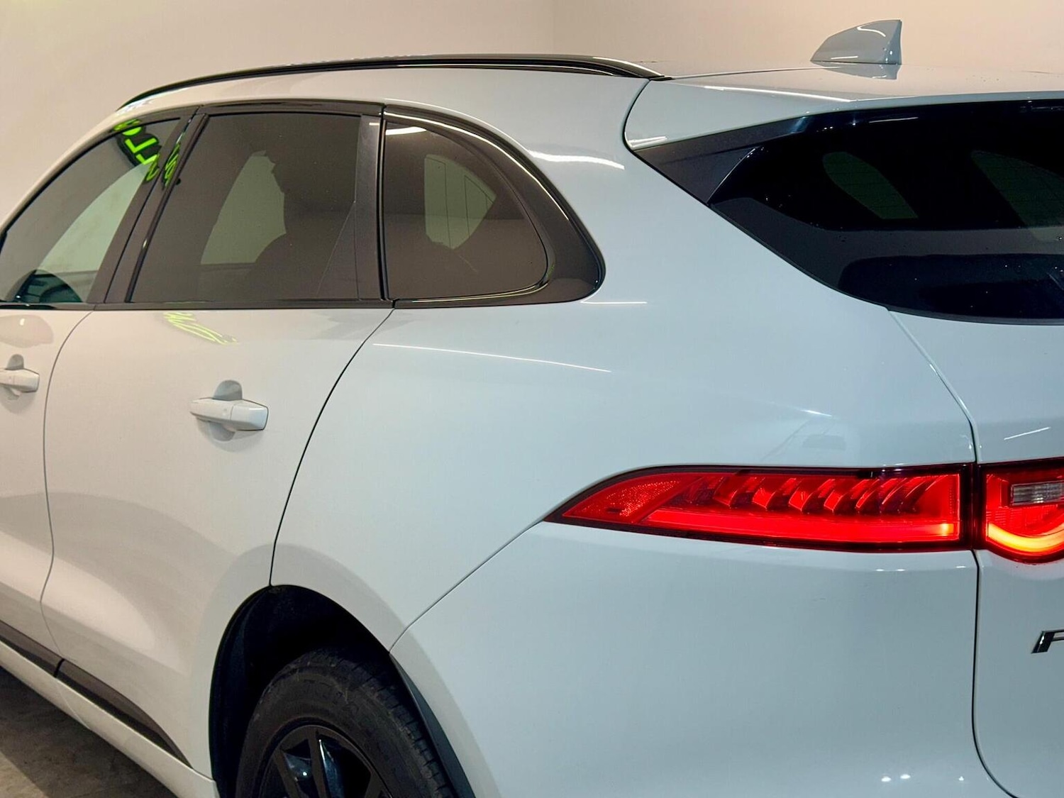 Used Jaguar F-Pace 2017 for sale - 77398391: Photo 82