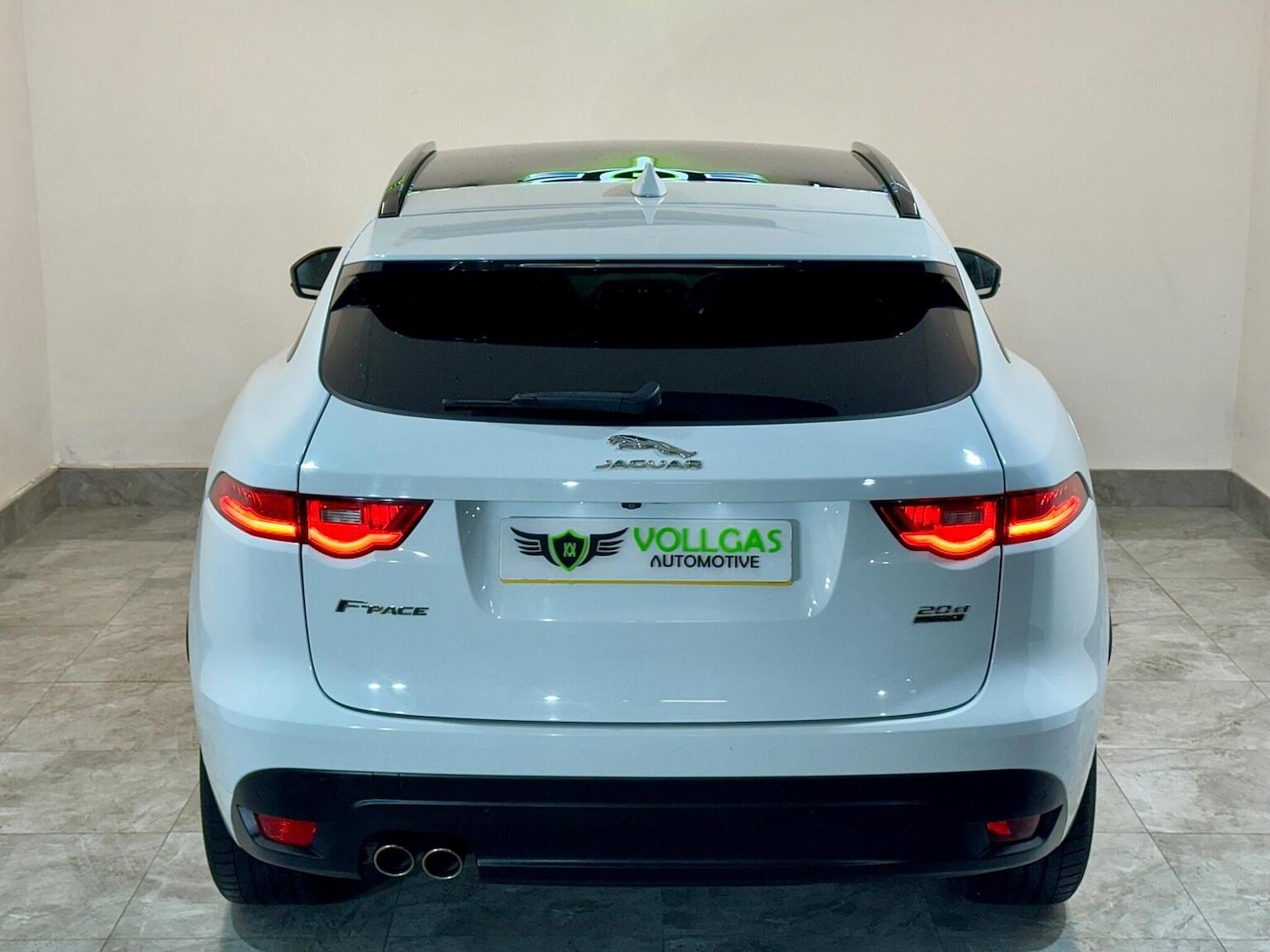 Used Jaguar F-Pace 2017 for sale - 77398391: Photo 84