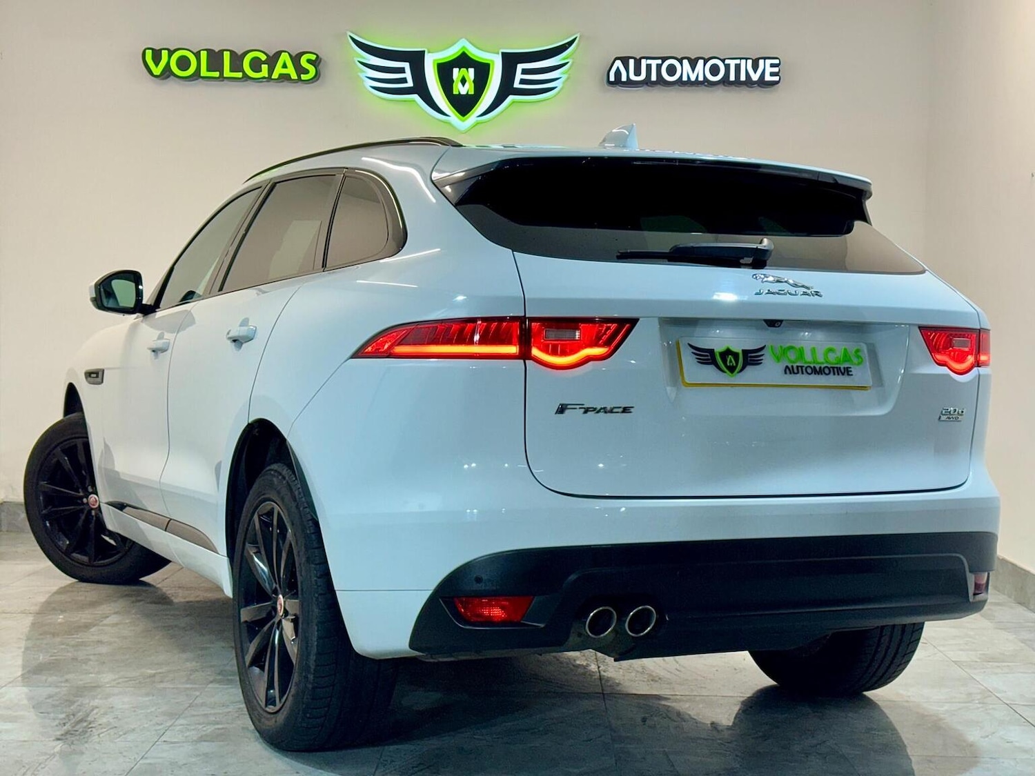 Used Jaguar F-Pace 2017 for sale - 77398391: Photo 9