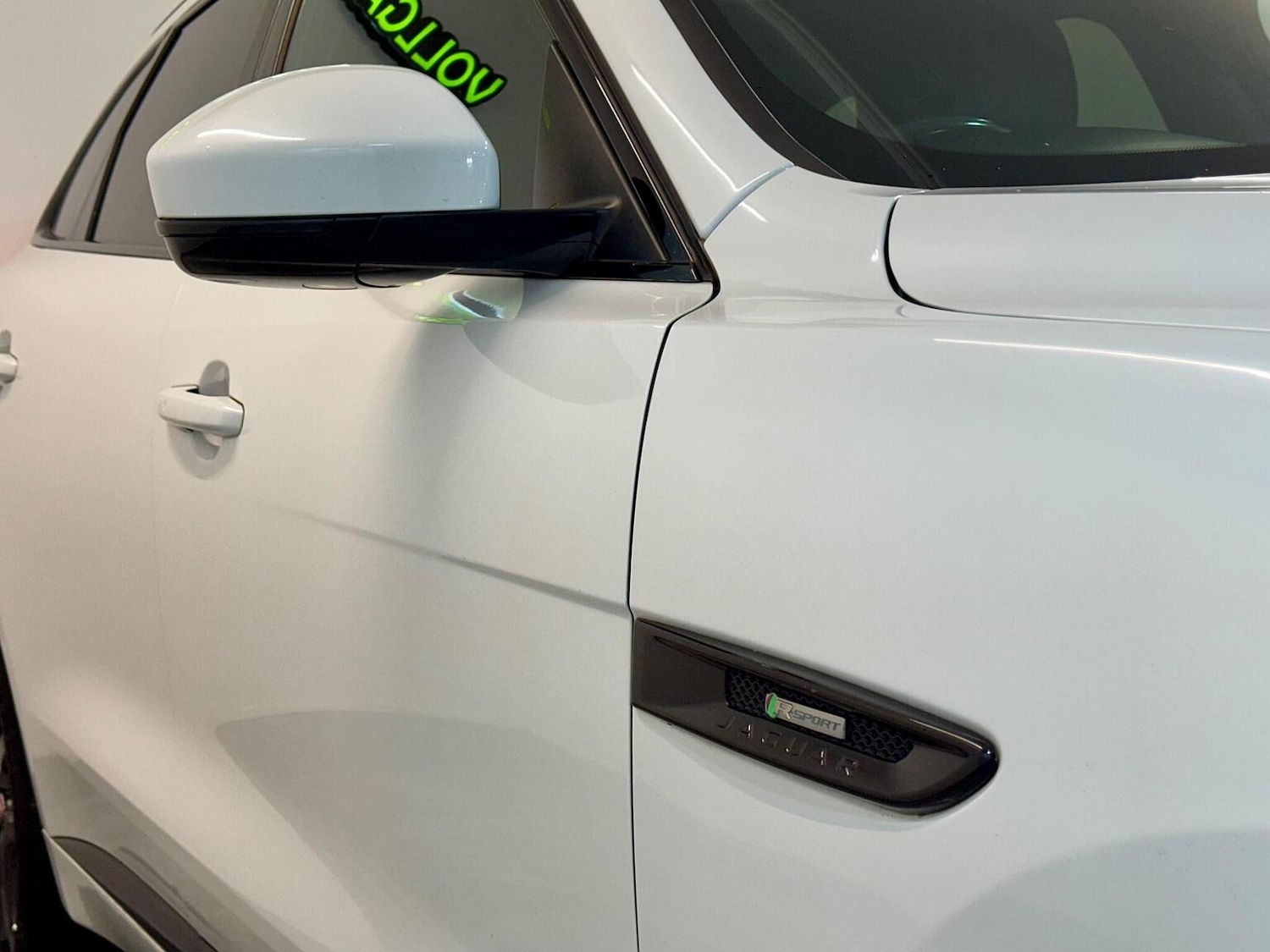 Used Jaguar F-Pace 2017 for sale - 77398391: Photo 93