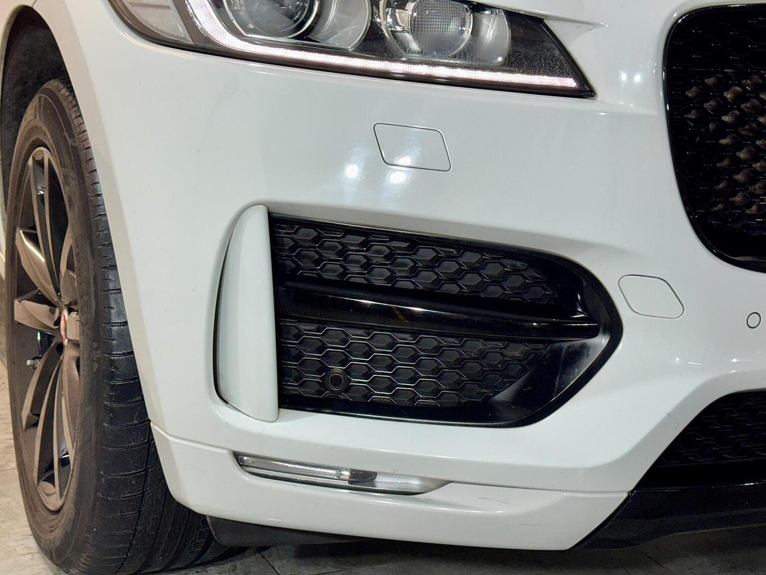 Used Jaguar F-Pace 2017 for sale - 77398391: Photo 95