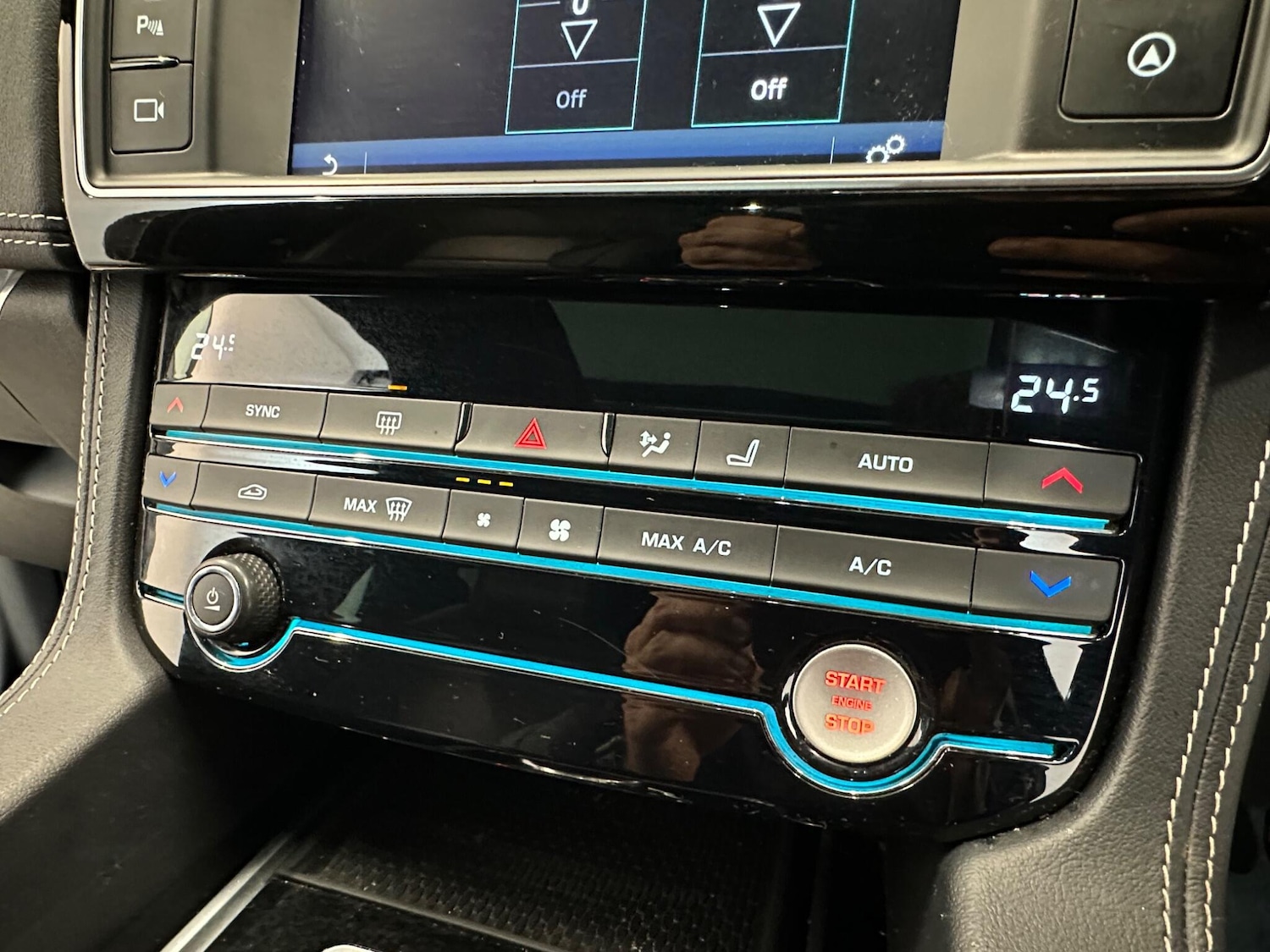 Used Jaguar F-Pace 2017 for sale - 76408463: Photo 29