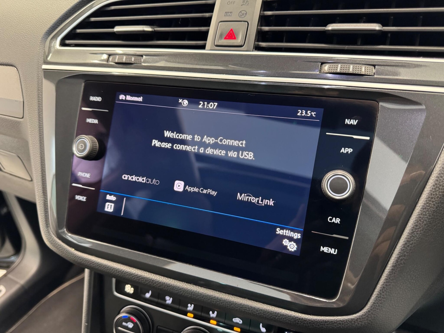 Used Volkswagen Tiguan for sale - 76727472: Photo 36