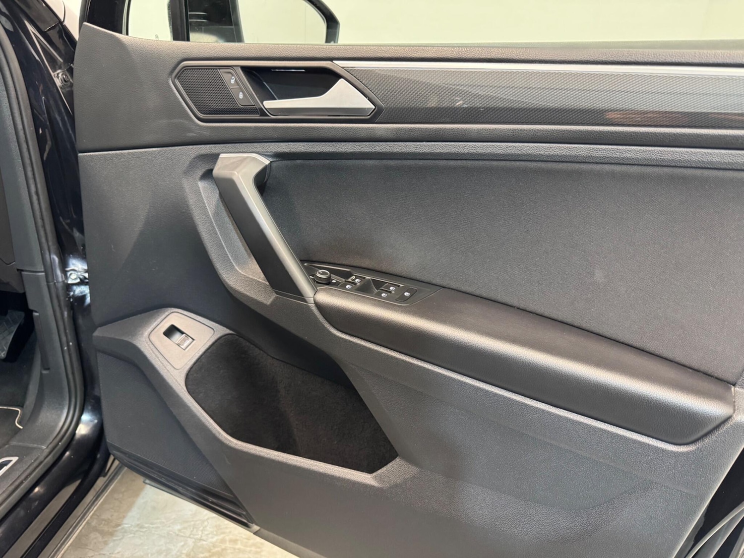 Used Volkswagen Tiguan for sale - 76727472: Photo 51