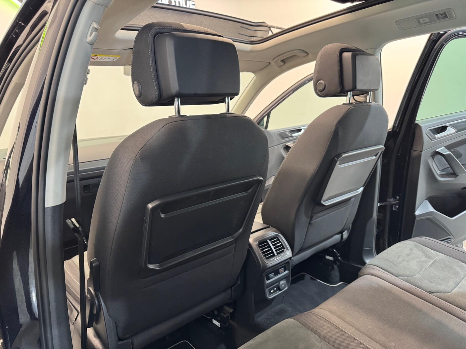 Used Volkswagen Tiguan for sale - 76727472: Photo 55