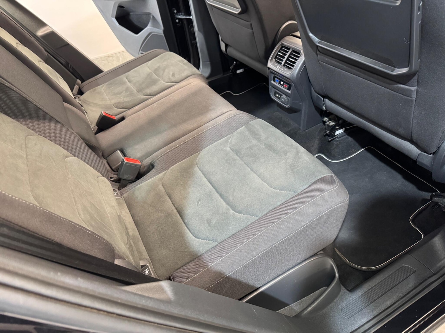 Used Volkswagen Tiguan for sale - 76727472: Photo 57