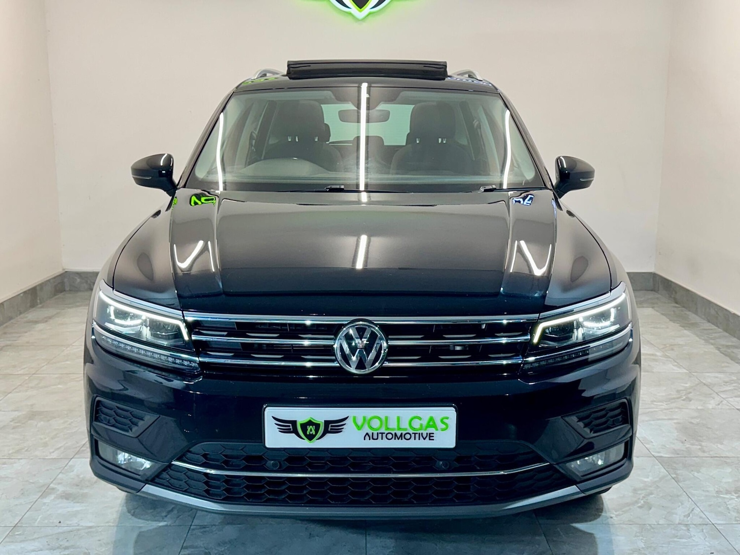 Used Volkswagen Tiguan for sale - 76727472: Photo 76