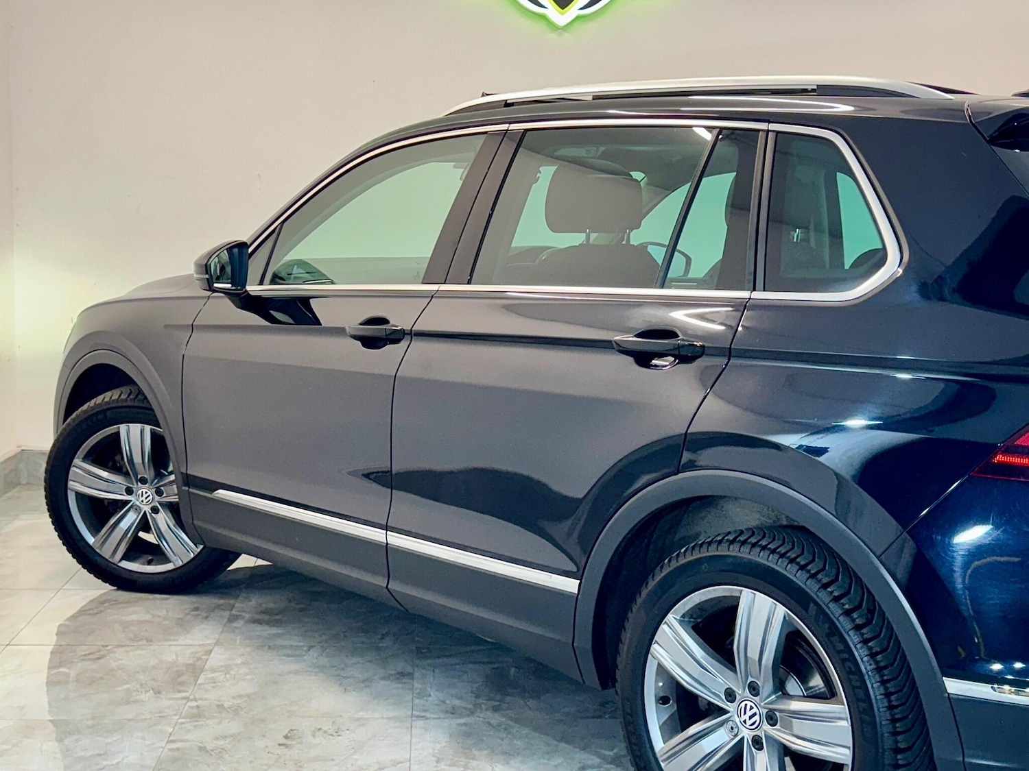 Used Volkswagen Tiguan for sale - 76727472: Photo 83