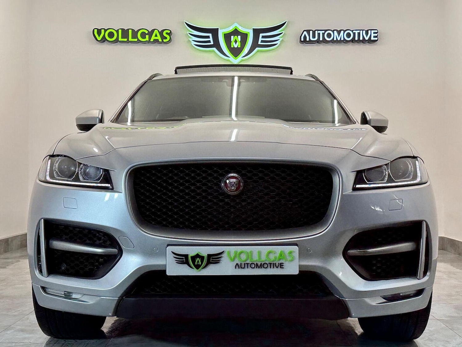 Used Jaguar F-Pace 2017 for sale - 77063502: Photo 14