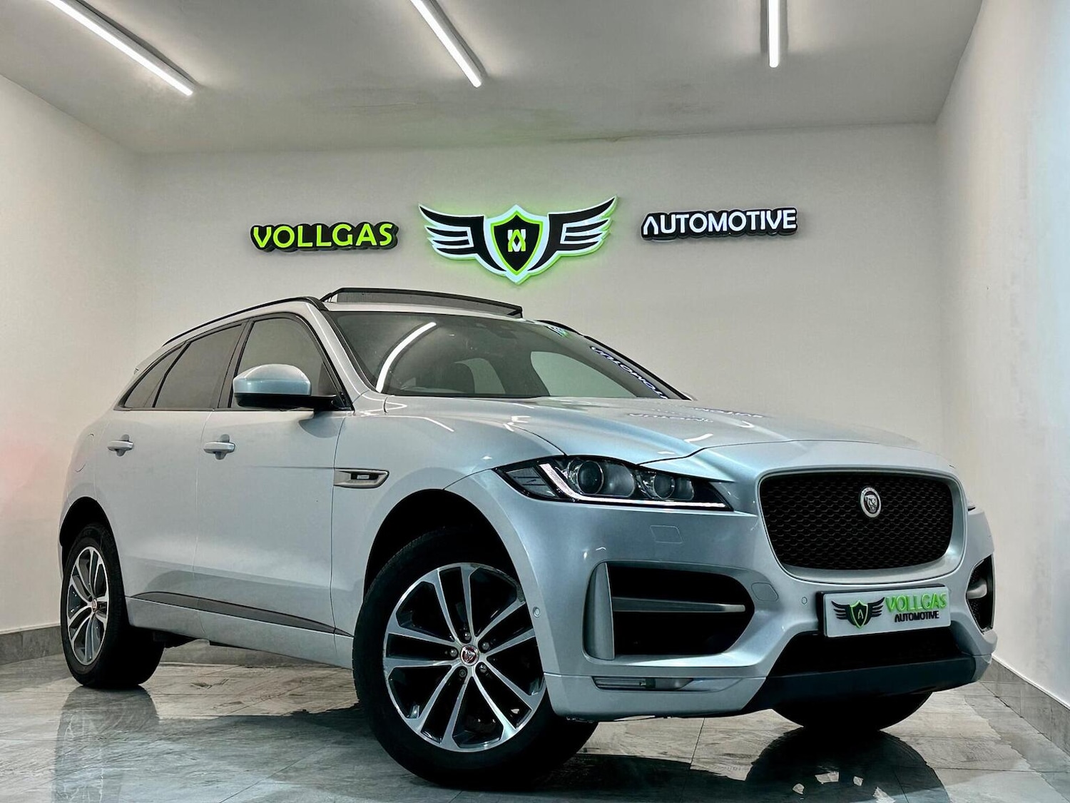 Used Jaguar F-Pace 2017 for sale - 77063502: Photo 7