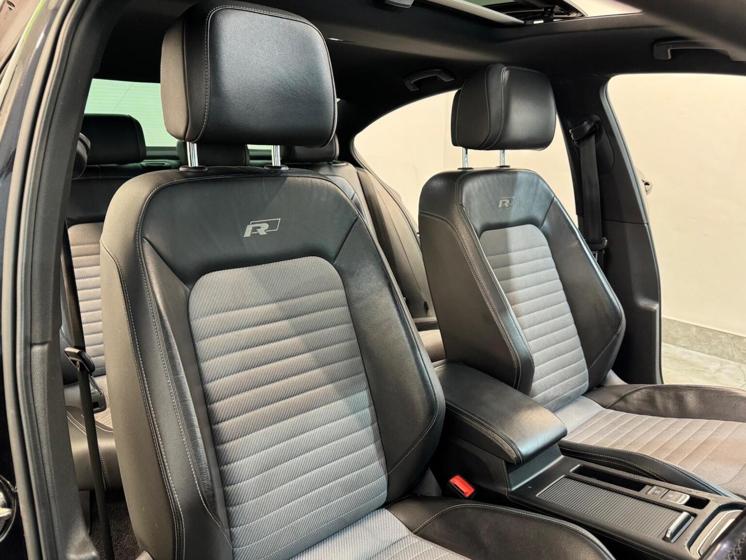 Used Volkswagen Passat 2017 for sale - 77063499: Photo 11