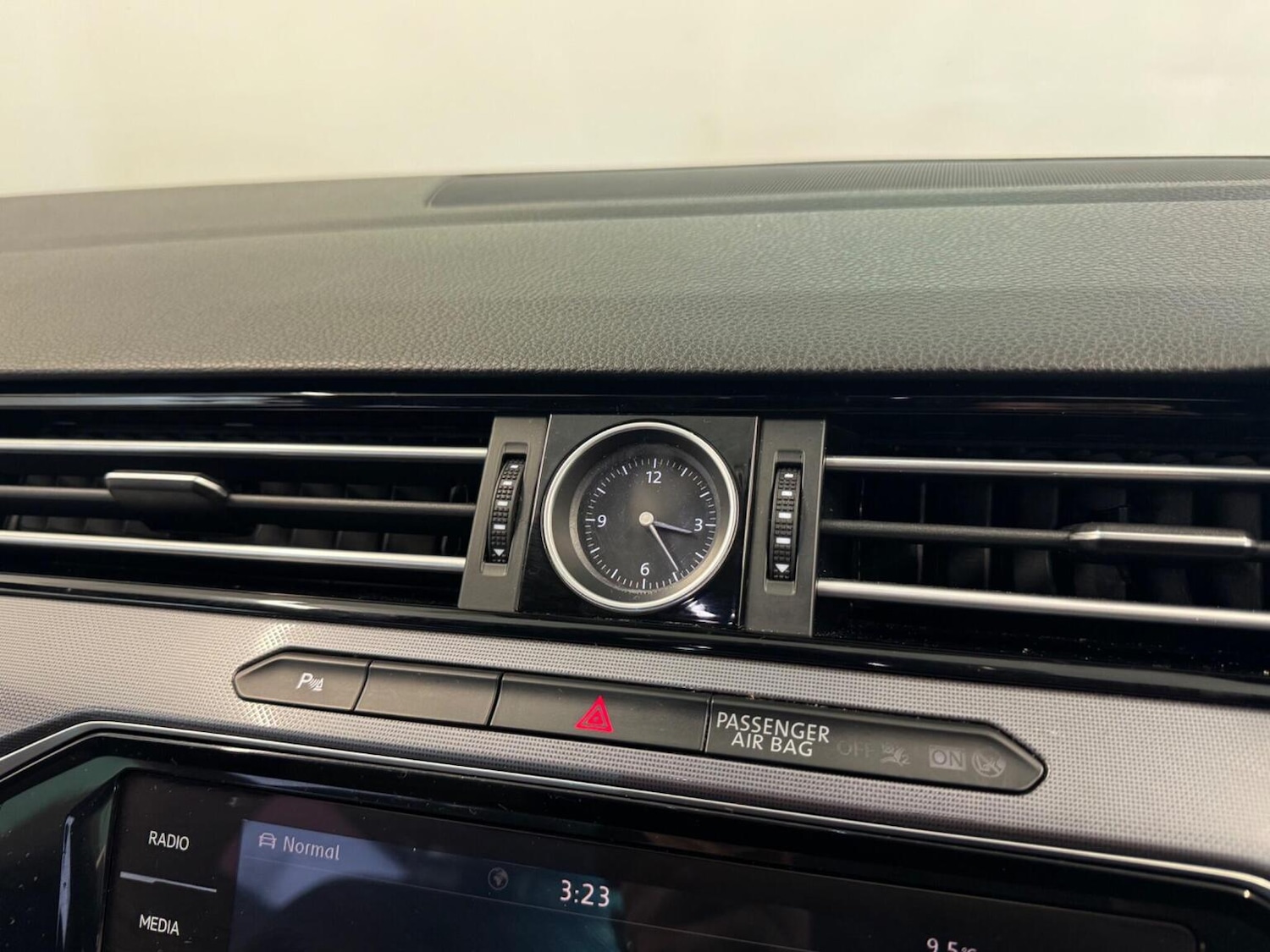 Used Volkswagen Passat 2017 for sale - 77063499: Photo 20