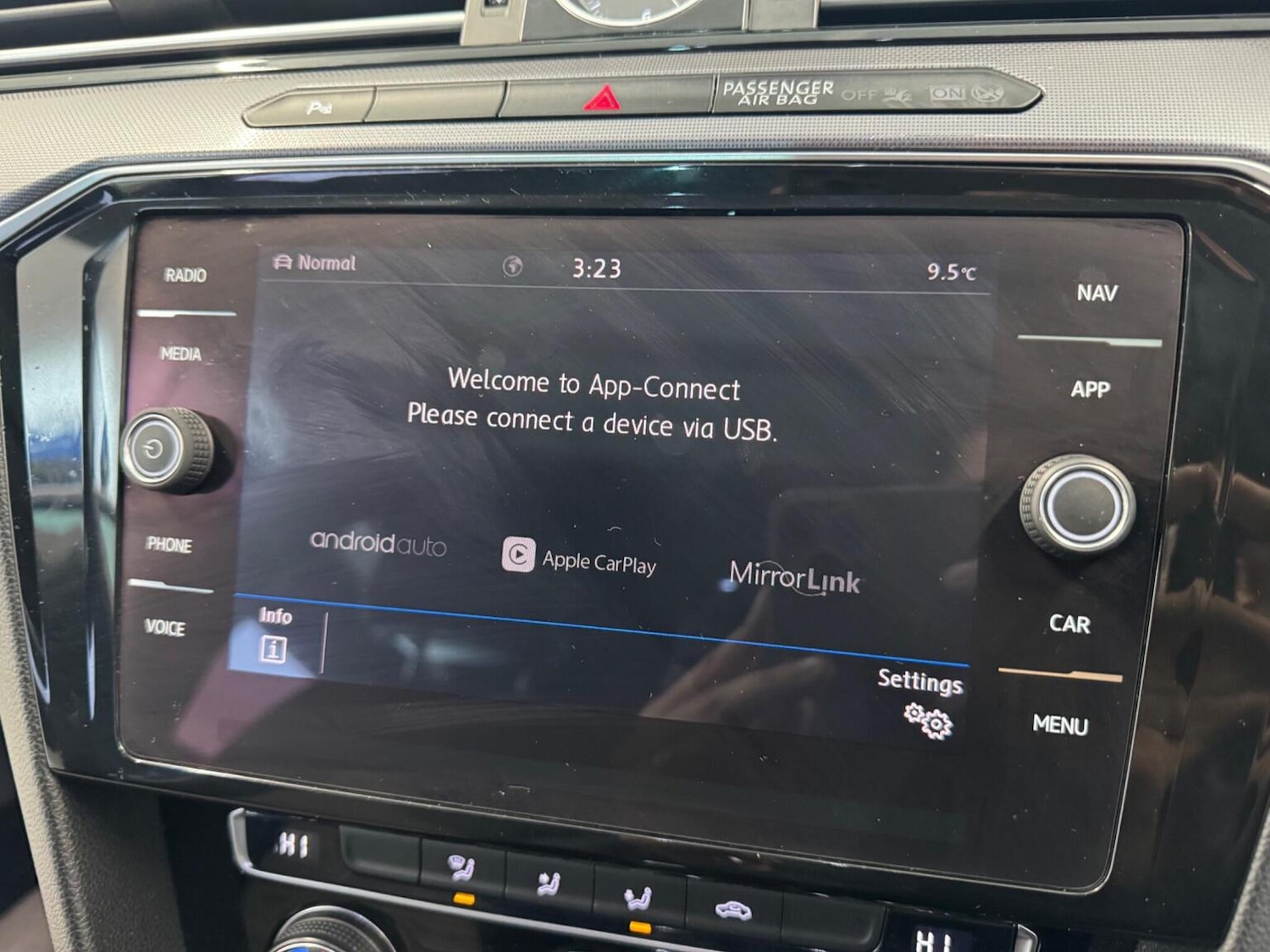 Used Volkswagen Passat 2017 for sale - 77063499: Photo 22