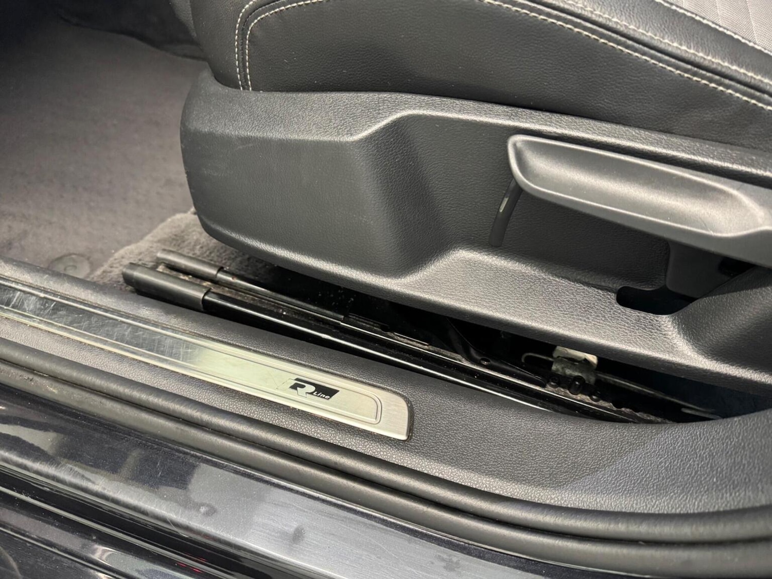 Used Volkswagen Passat 2017 for sale - 77063499: Photo 29