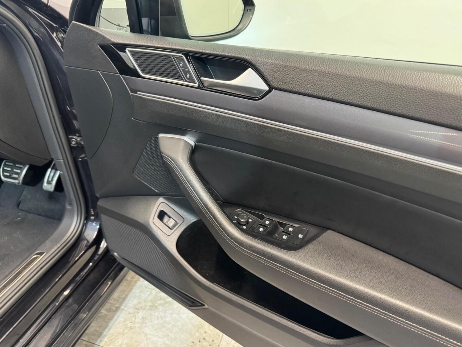 Used Volkswagen Passat 2017 for sale - 77063499: Photo 31