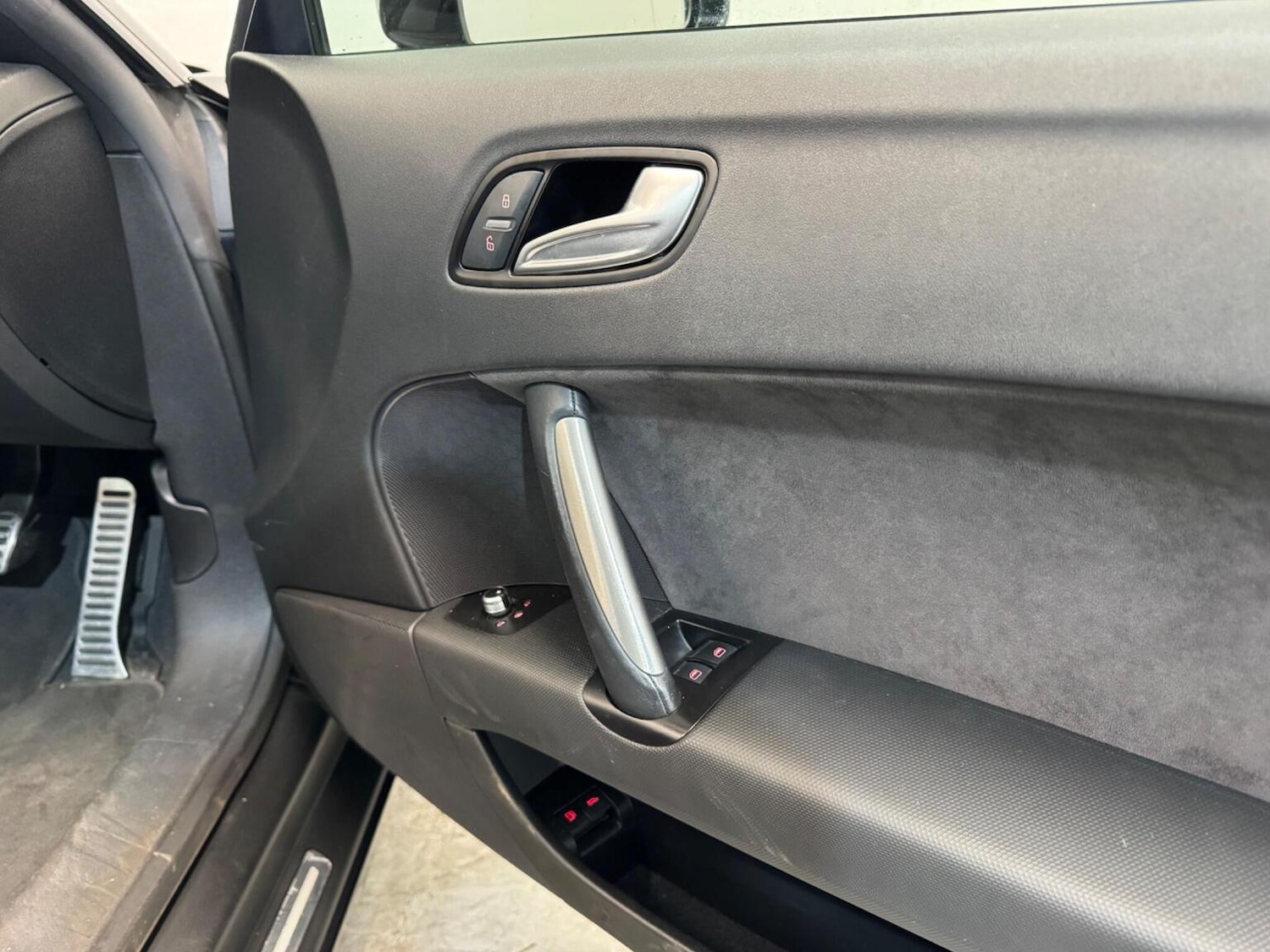 Used Audi TT 2013 for sale - 77915707: Photo 28