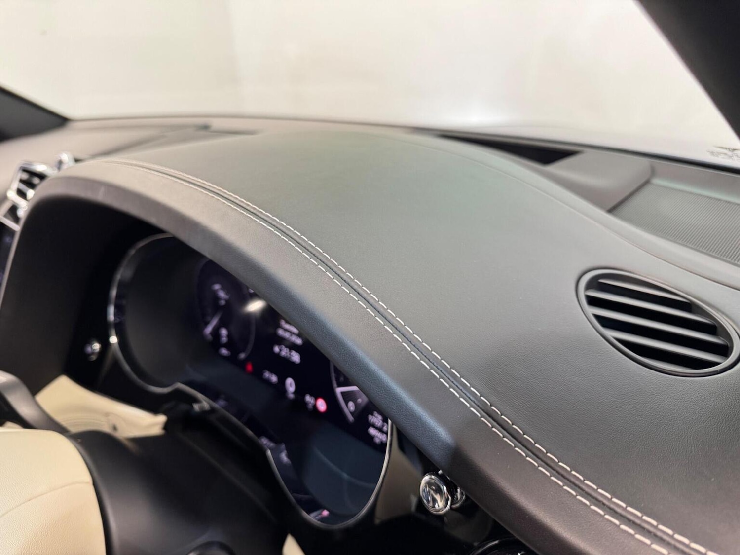 Used Bentley Bentayga 2021 for sale - 77759026: Photo 22