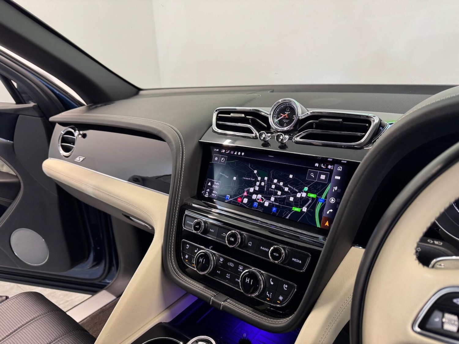 Used Bentley Bentayga 2021 for sale - 77759026: Photo 29