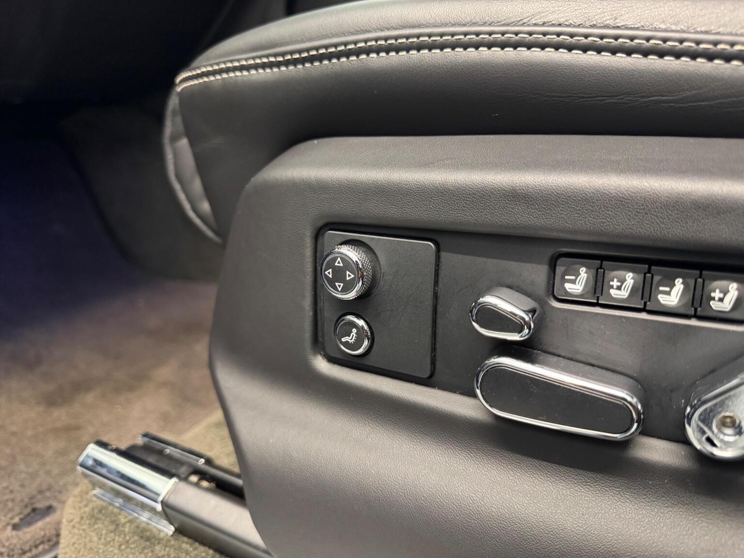 Used Bentley Bentayga 2021 for sale - 77759026: Photo 37