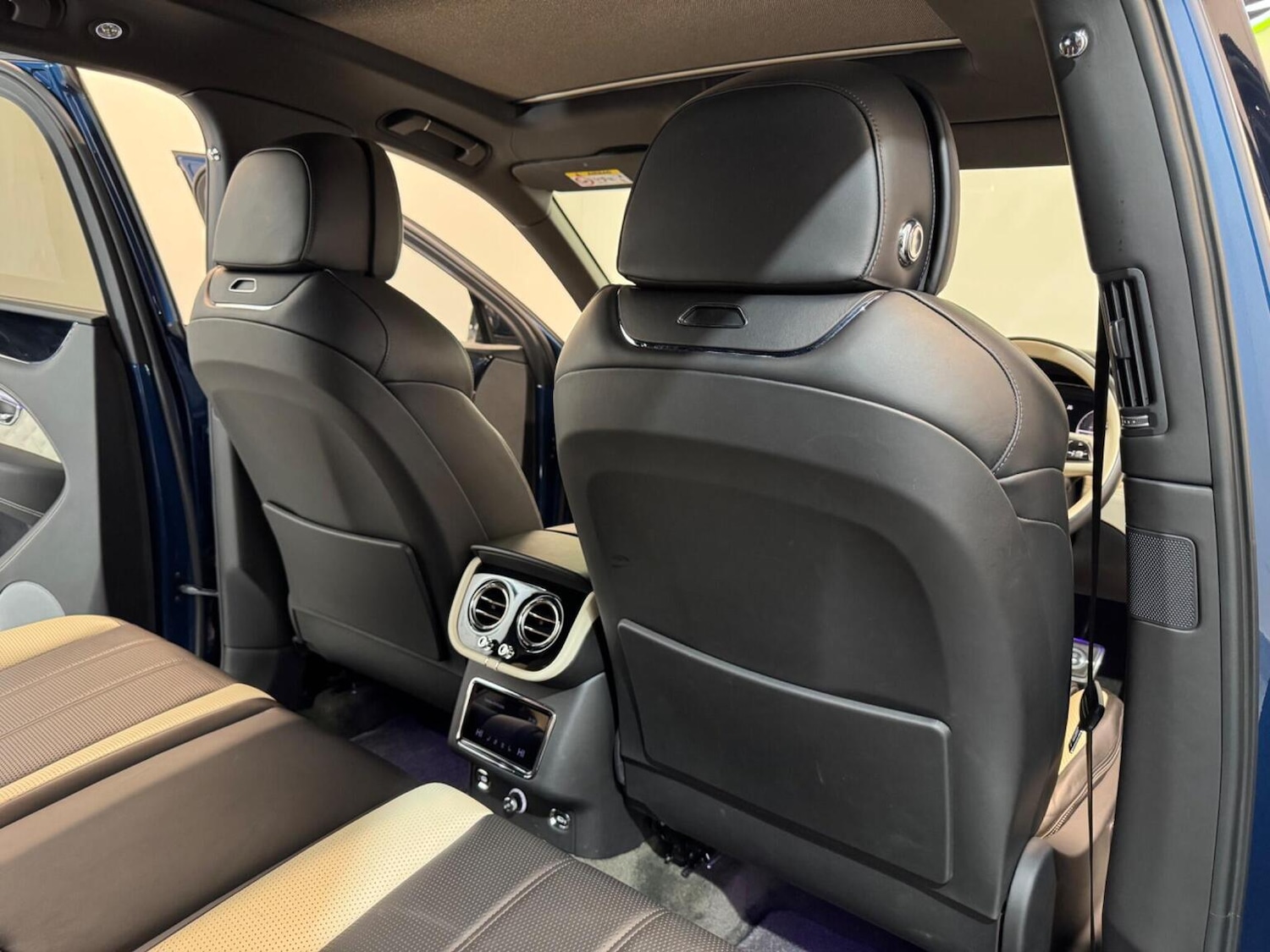 Used Bentley Bentayga 2021 for sale - 77759026: Photo 62