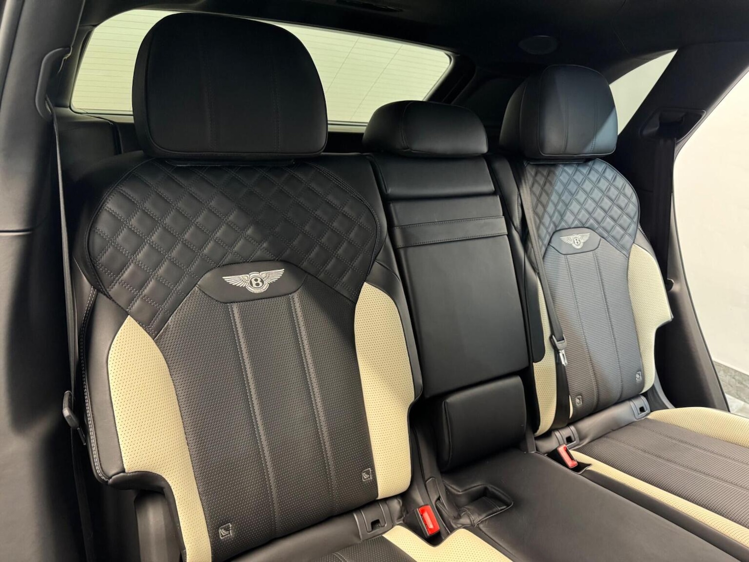 Used Bentley Bentayga 2021 for sale - 77759026: Photo 65