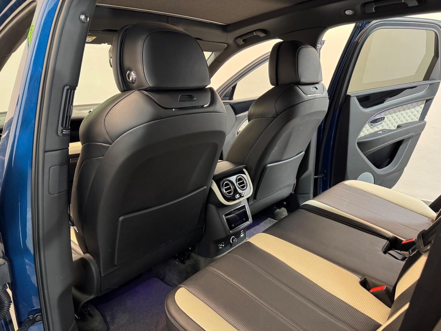 Used Bentley Bentayga 2021 for sale - 77759026: Photo 68