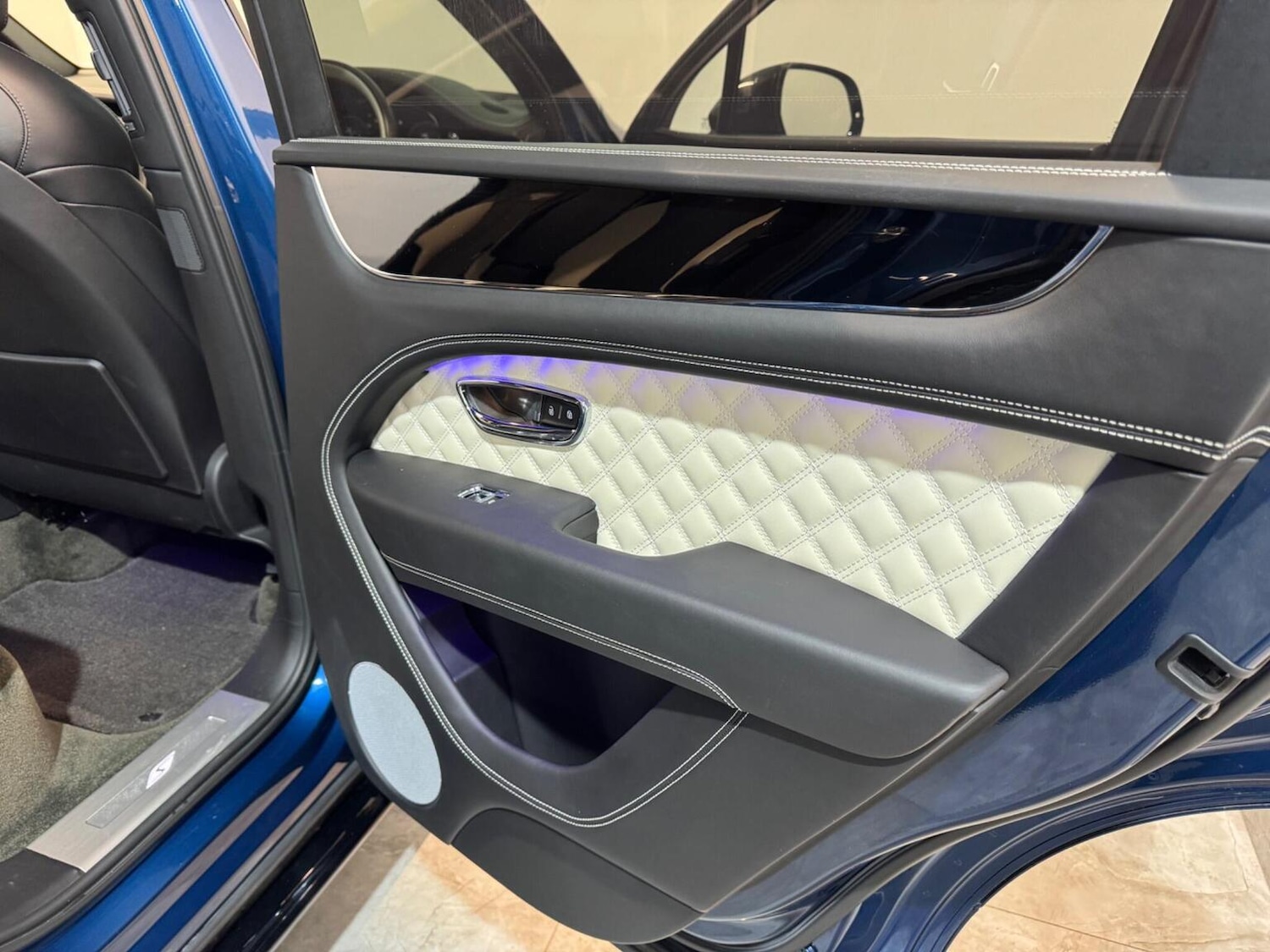 Used Bentley Bentayga 2021 for sale - 77759026: Photo 74