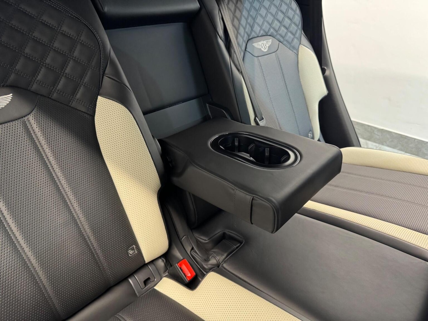 Used Bentley Bentayga 2021 for sale - 77759026: Photo 75