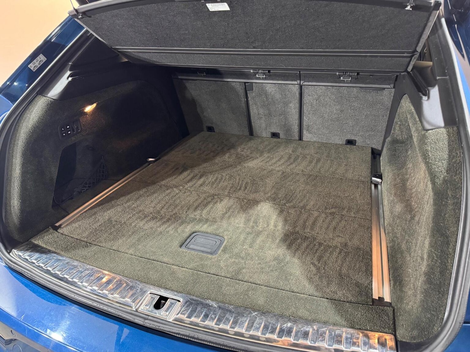 Used Bentley Bentayga 2021 for sale - 77759026: Photo 81