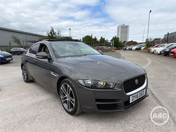 Used Jaguar XE 2016 for sale - 79081961: Photo