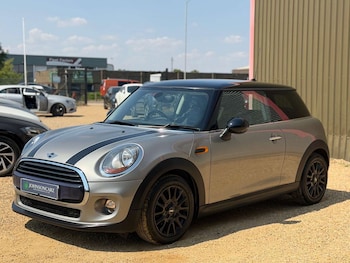 Used MINI Hatch 2016 for sale - 79104205: Photo