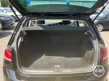 Used Volkswagen Golf 2019 for sale - 79308052: Photo