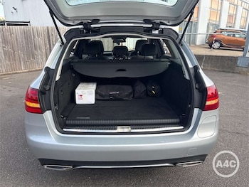 Used Mercedes-Benz C Class 2018 for sale - 78765117: Photo