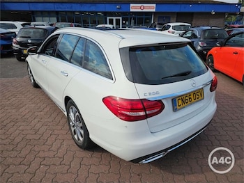 Used Mercedes-Benz C Class 2016 for sale - 79449584: Photo