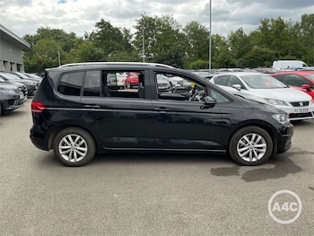 Used Volkswagen Touran 2016 for sale - 79124255: Photo