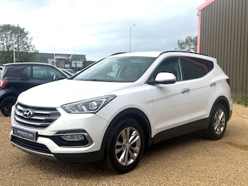 Used Hyundai Santa Fe 2016 for sale - 79044732: Photo