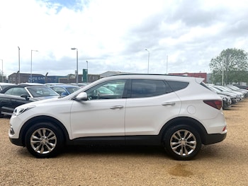 Used Hyundai Santa Fe 2016 for sale - 79044732: Photo