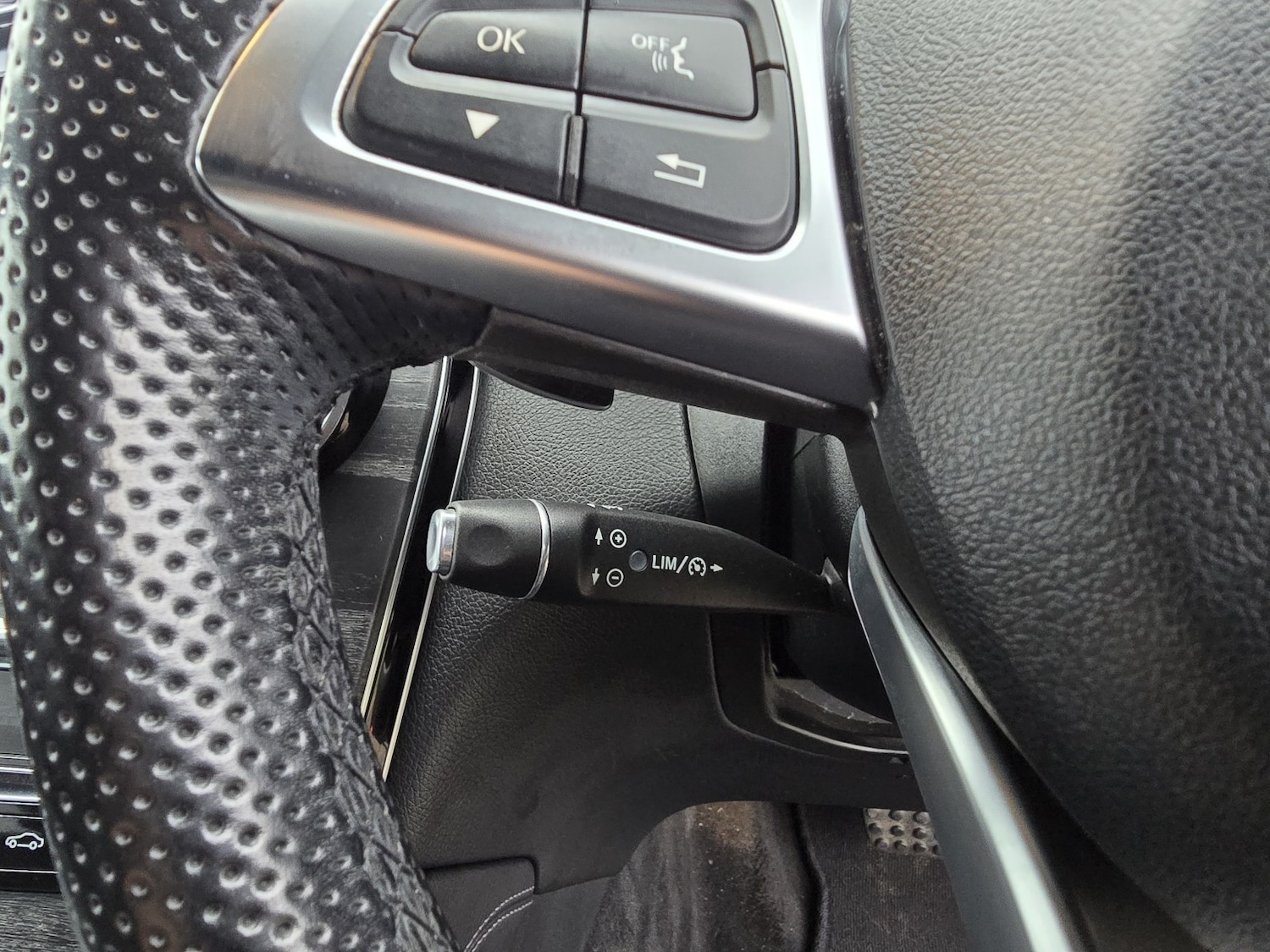 Used Mercedes-Benz GLC 2016 for sale - 76891770: Photo 26