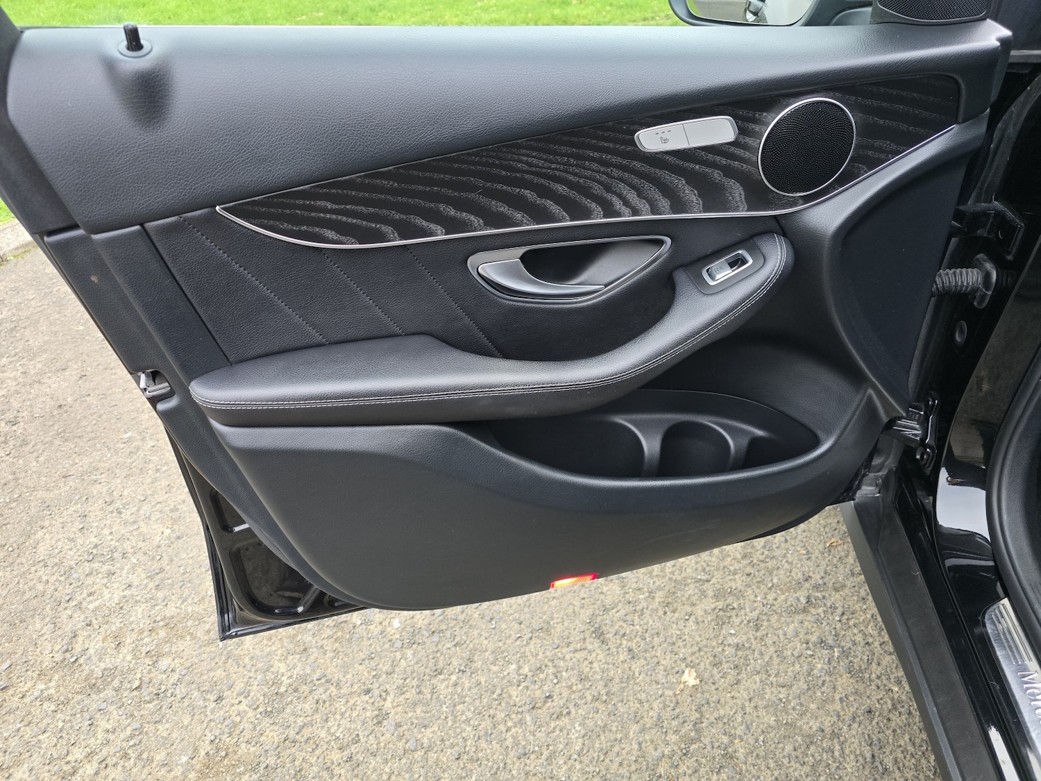 Used Mercedes-Benz GLC 2016 for sale - 76891770: Photo 38