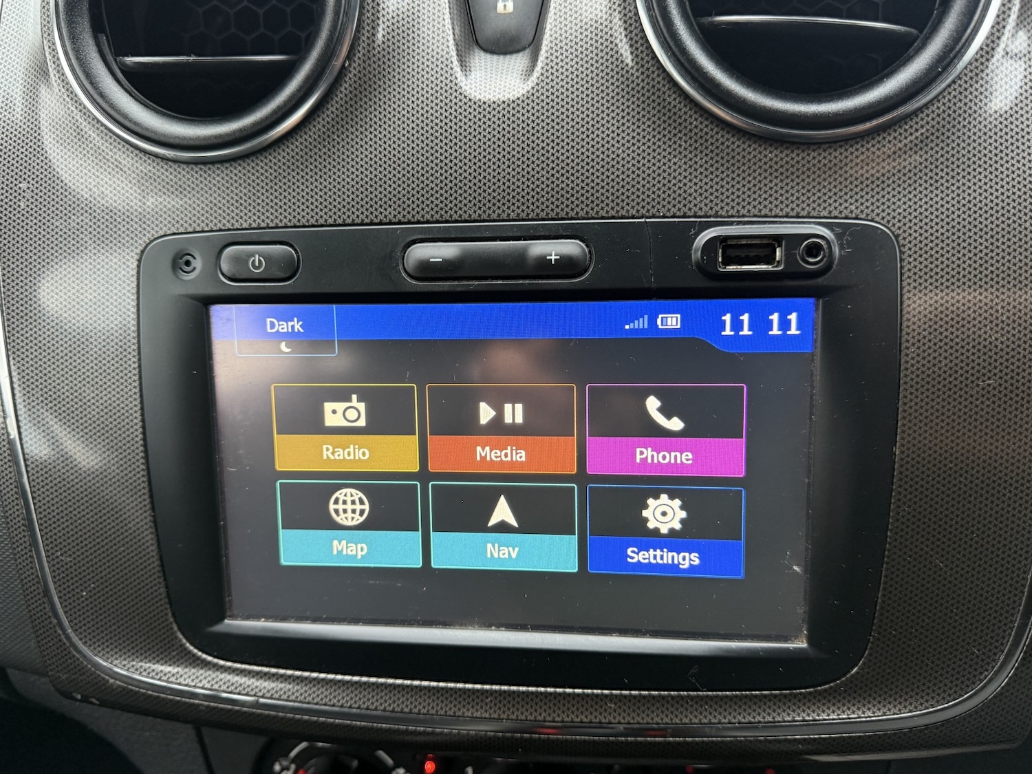 Used Dacia Sandero Stepway 2018 for sale - 77303758: Photo 32