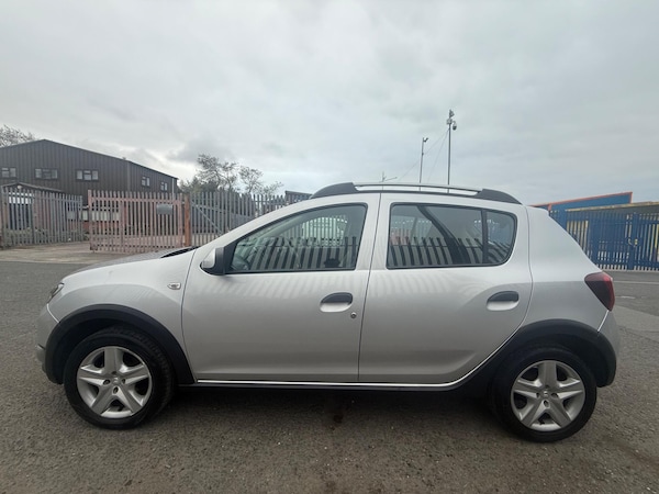 Used Dacia Sandero Stepway 2014 for sale - 76227228: Photo 10