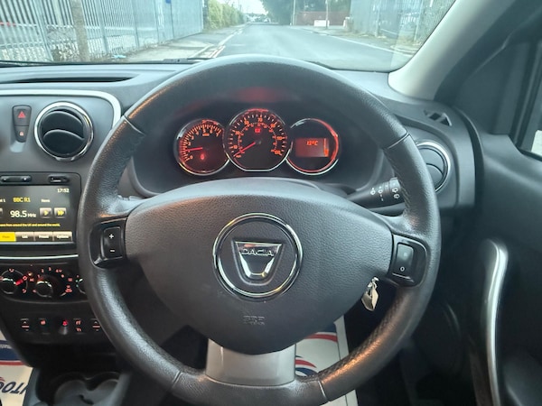 Used Dacia Sandero Stepway 2014 for sale - 76227228: Photo 30