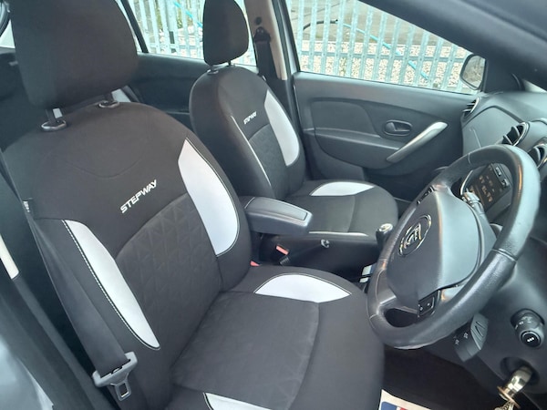 Used Dacia Sandero Stepway 2014 for sale - 76227228: Photo 32