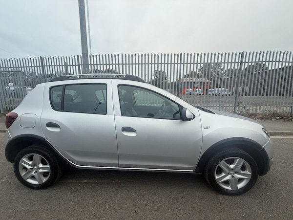 Used Dacia Sandero Stepway 2014 for sale - 76227228: Photo 5