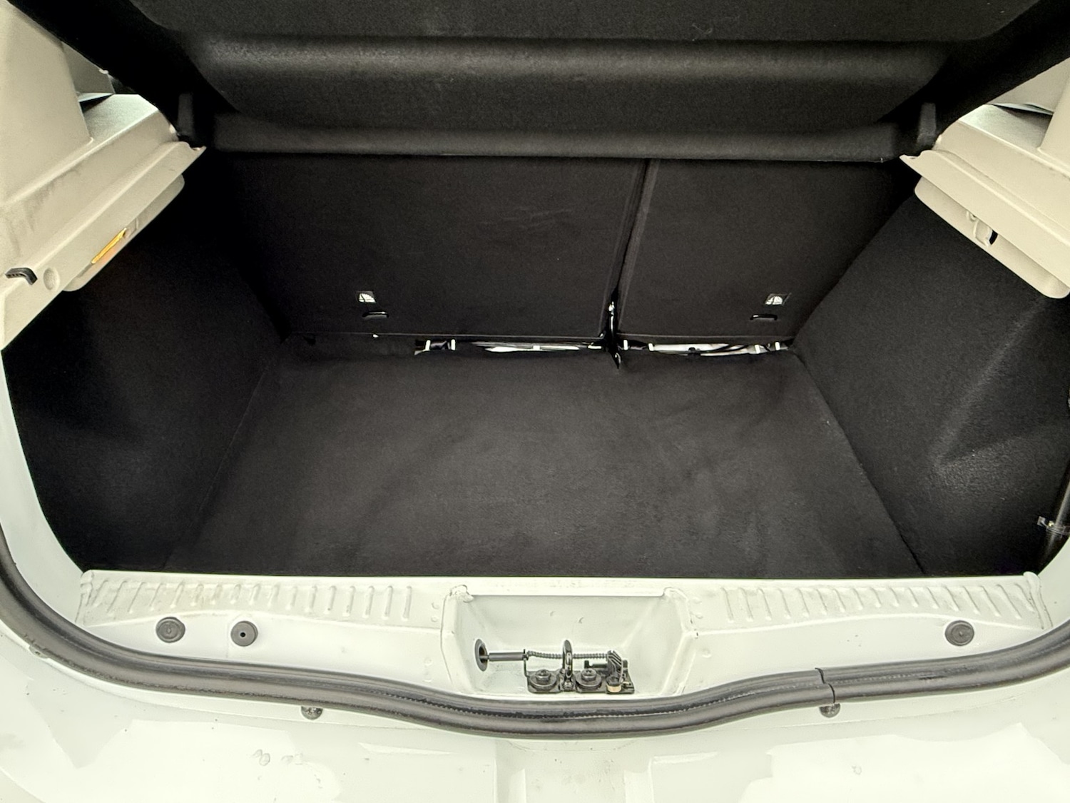 Used Dacia Sandero Stepway 2019 for sale - 77639010: Photo 10