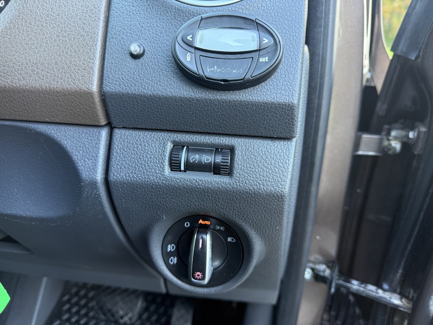 Used Volkswagen Amarok 2012 for sale - 76439875: Photo 28