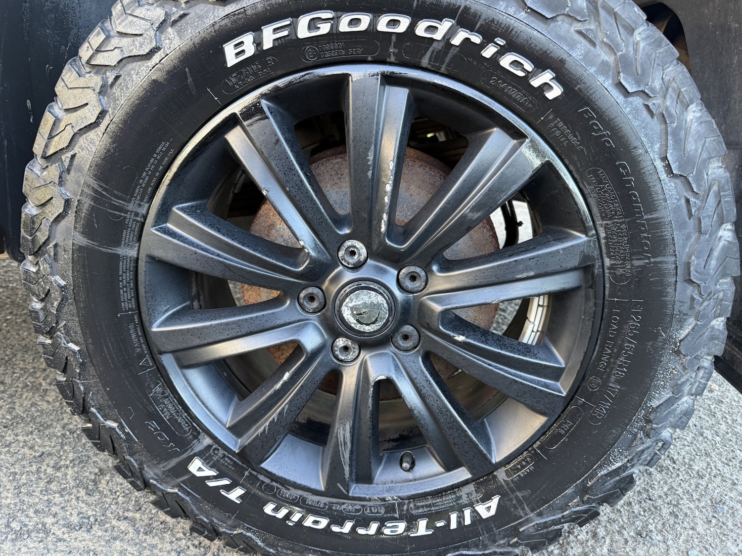 Used Volkswagen Amarok 2012 for sale - 76439875: Photo 39