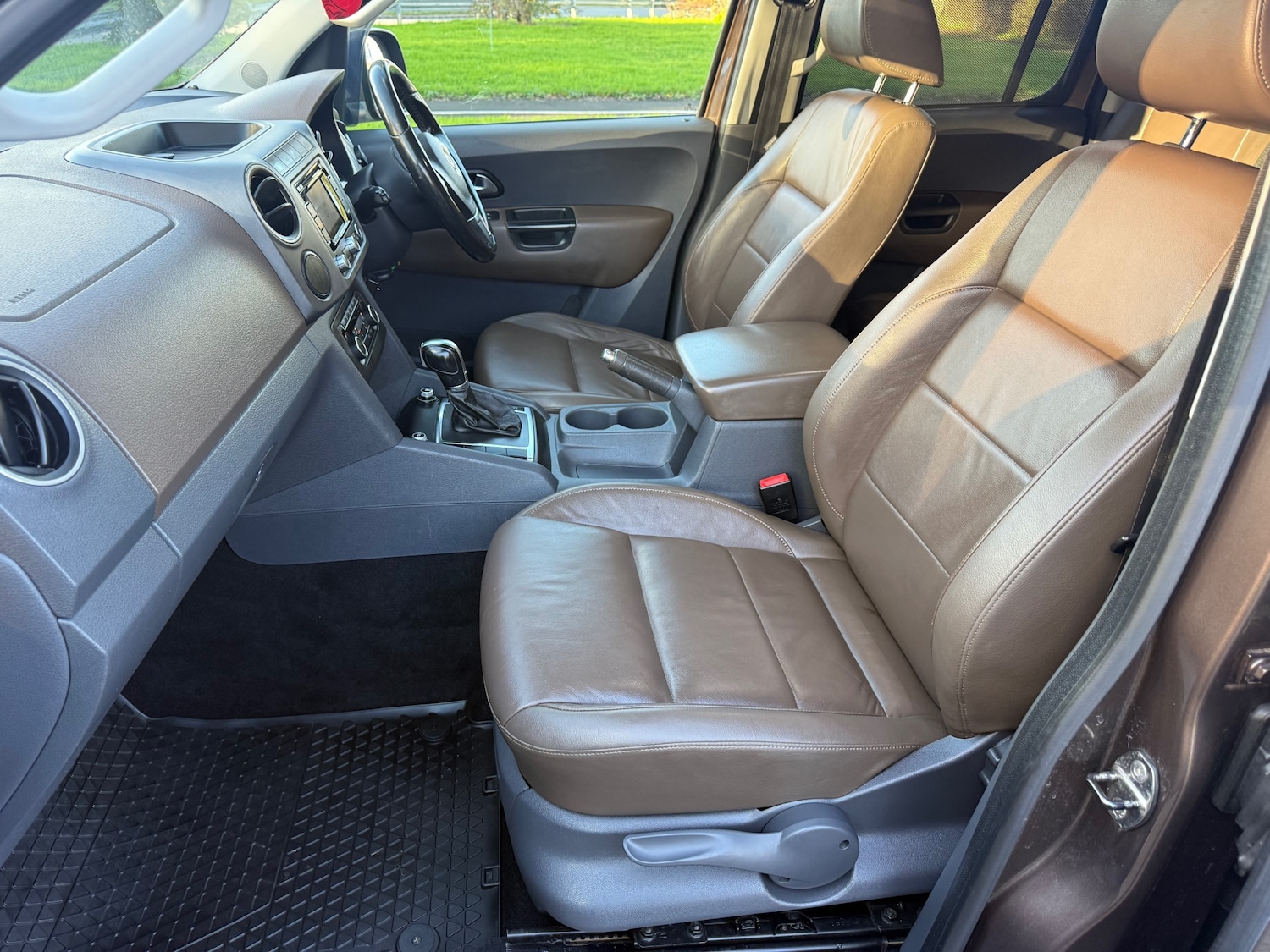 Used Volkswagen Amarok 2012 for sale - 76381982: Photo 14