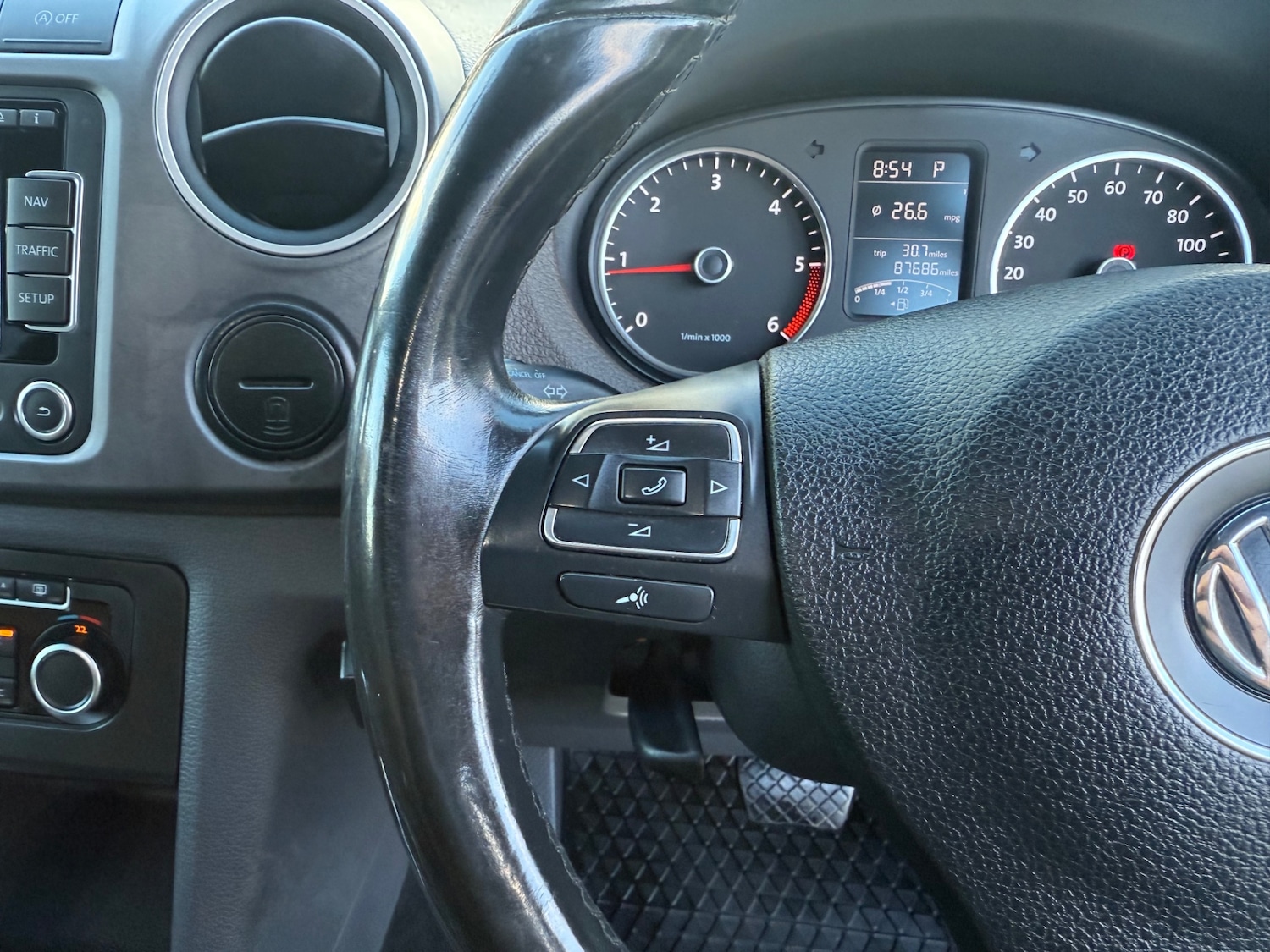 Used Volkswagen Amarok 2012 for sale - 76381982: Photo 21